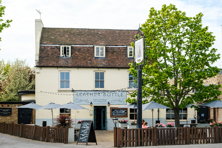 Leather Bottle pub on Garratt Lane