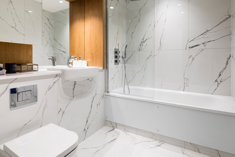 A marble bathroom at Wimbledon Grounds.