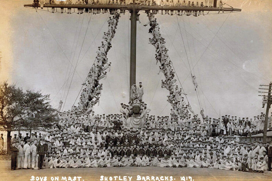 Naval trainees on the historic mast, pictured in 1917.