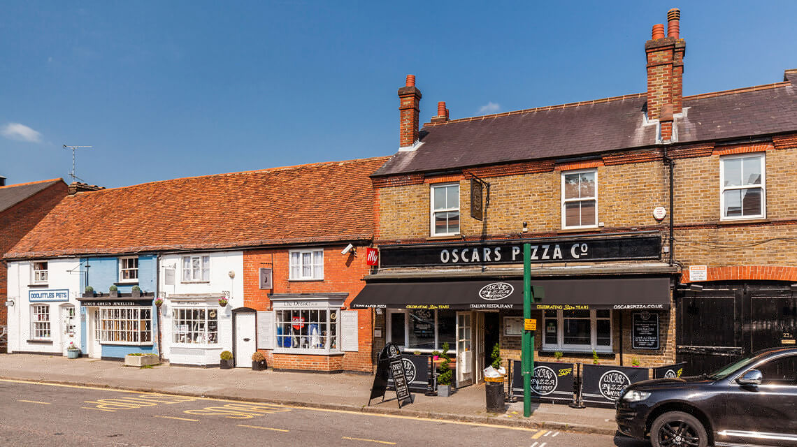 A pizzeria on a local high street.