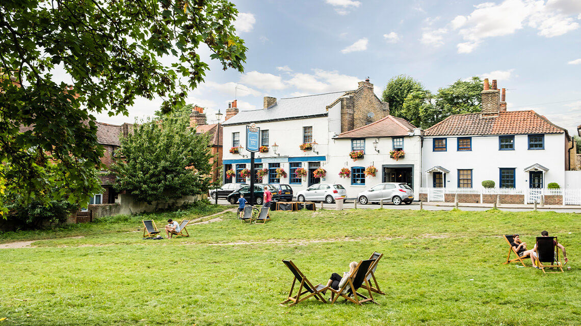 A pub and quiet green space in Wimbledon Village