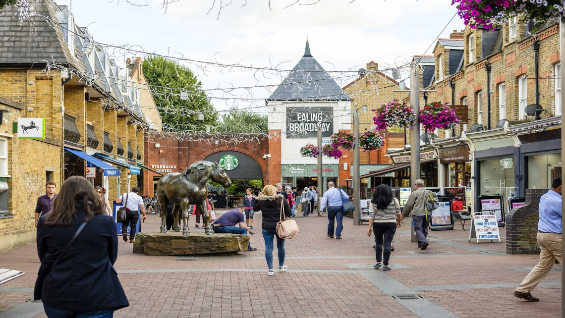 Location image of Ealing Broadway.