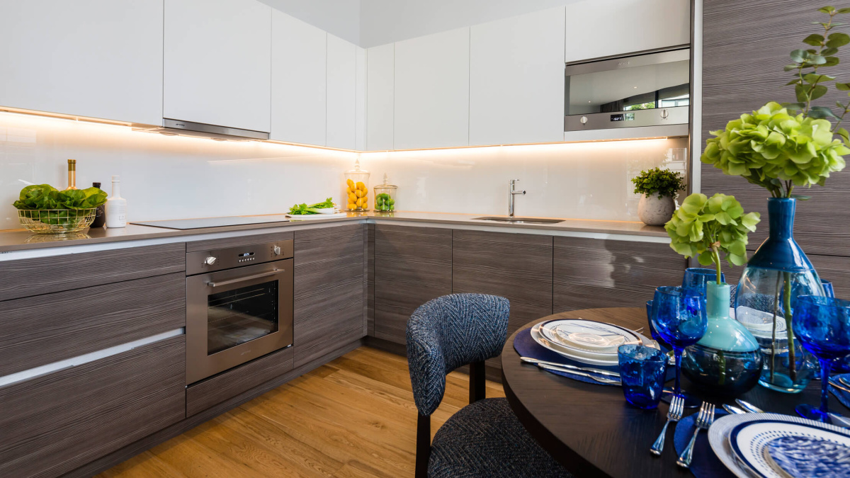 Kitchen and dining area at the Silver Works showroom, ©Galliard Homes.