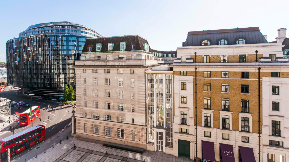 The County Hall Apartments exterior and street view, ©Galliard Homes.