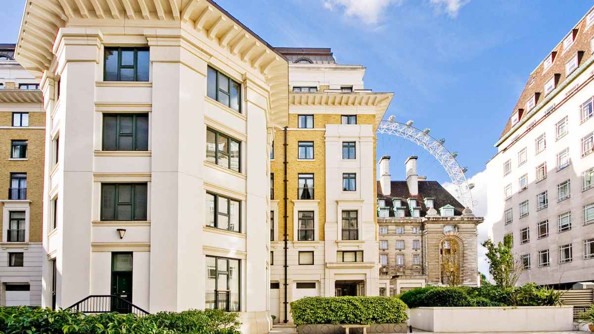 The County Hall Apartments exterior, ©Galliard Homes.