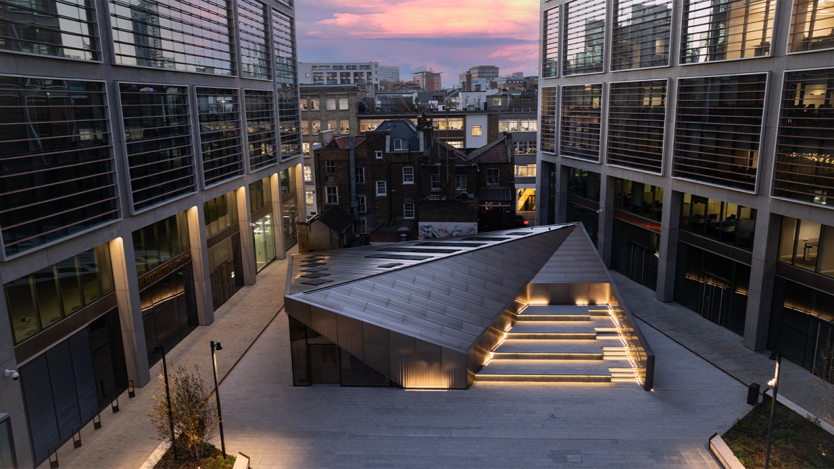 The Stage public realm, ©Galliard Homes.