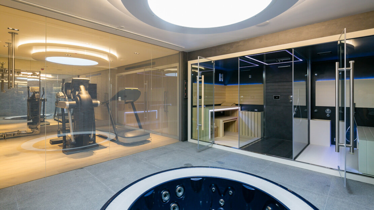 Gym, steam room, sauna and spa wet area at 42 Belsize Park, ©Galliard Homes.