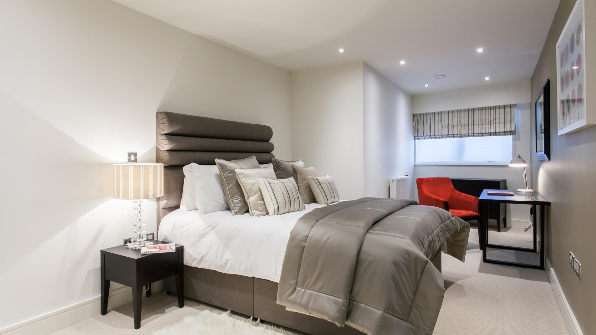 Bedroom at a New Capital Quay apartment, ©Galliard Homes.