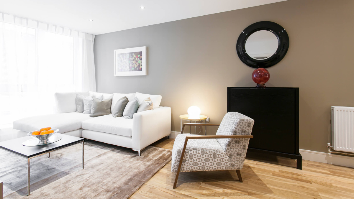 Living area at a New Capital Quay apartment, ©Galliard Homes.