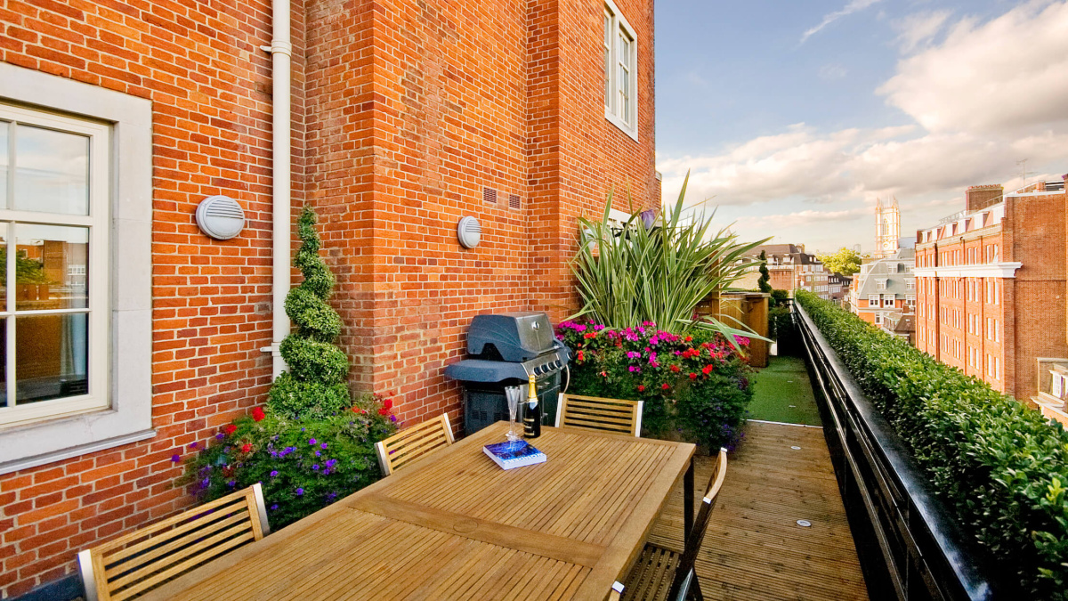 Terrace at Romney House, ©Galliard Homes.