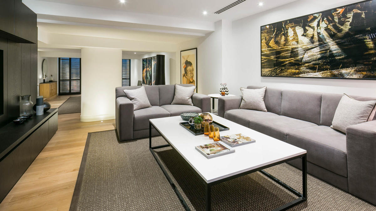 Living area in St Mary at Hill show apartment, ©Galliard Homes.