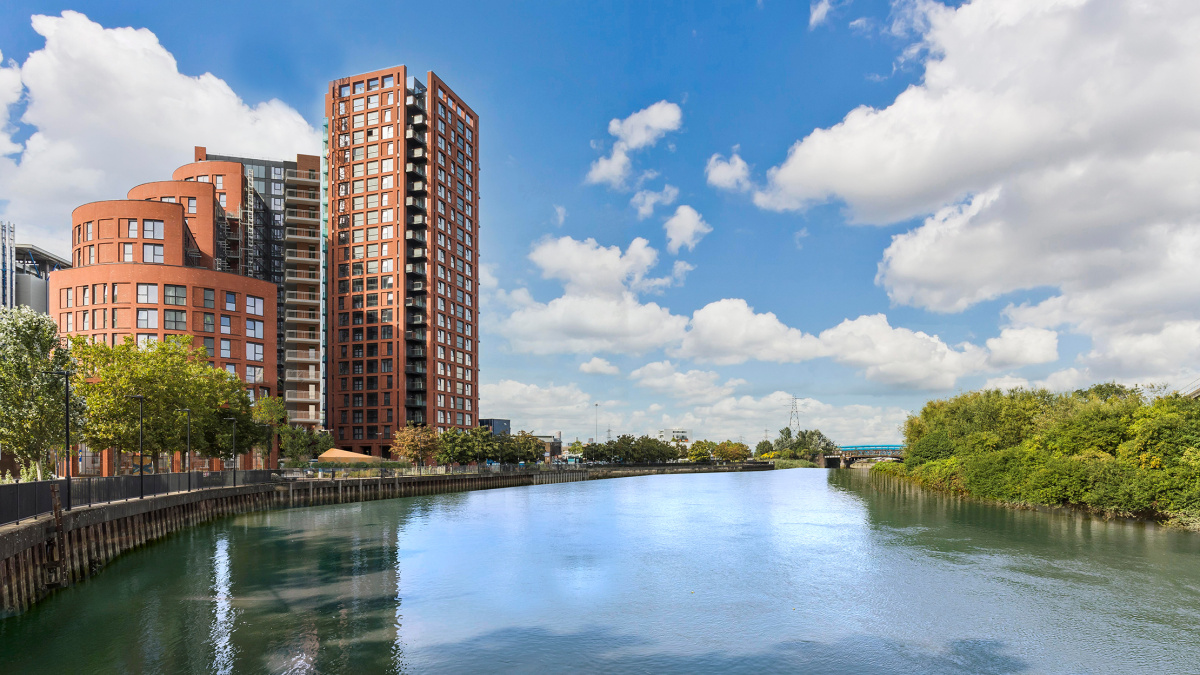 Orchard Wharf exterior, ©Galliard Homes.