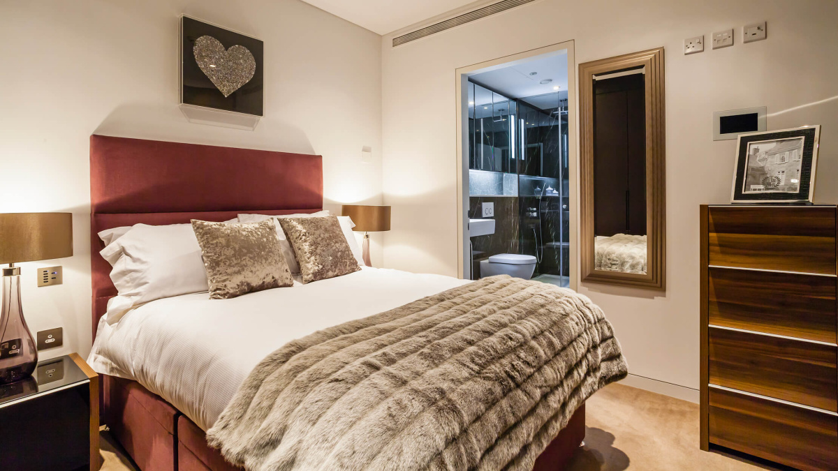 Bedroom at a Marconi House show apartment, ©Galliard Homes.