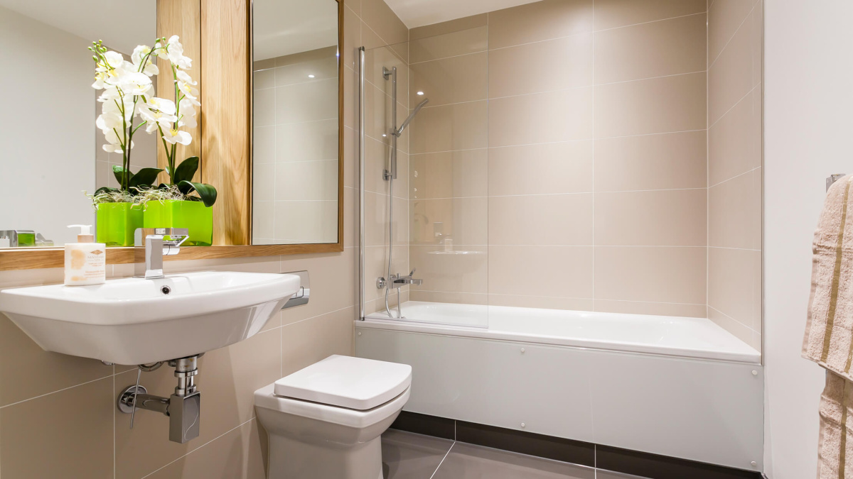 Bathroom at Galliard Homes show apartment, ©Galliard Homes.