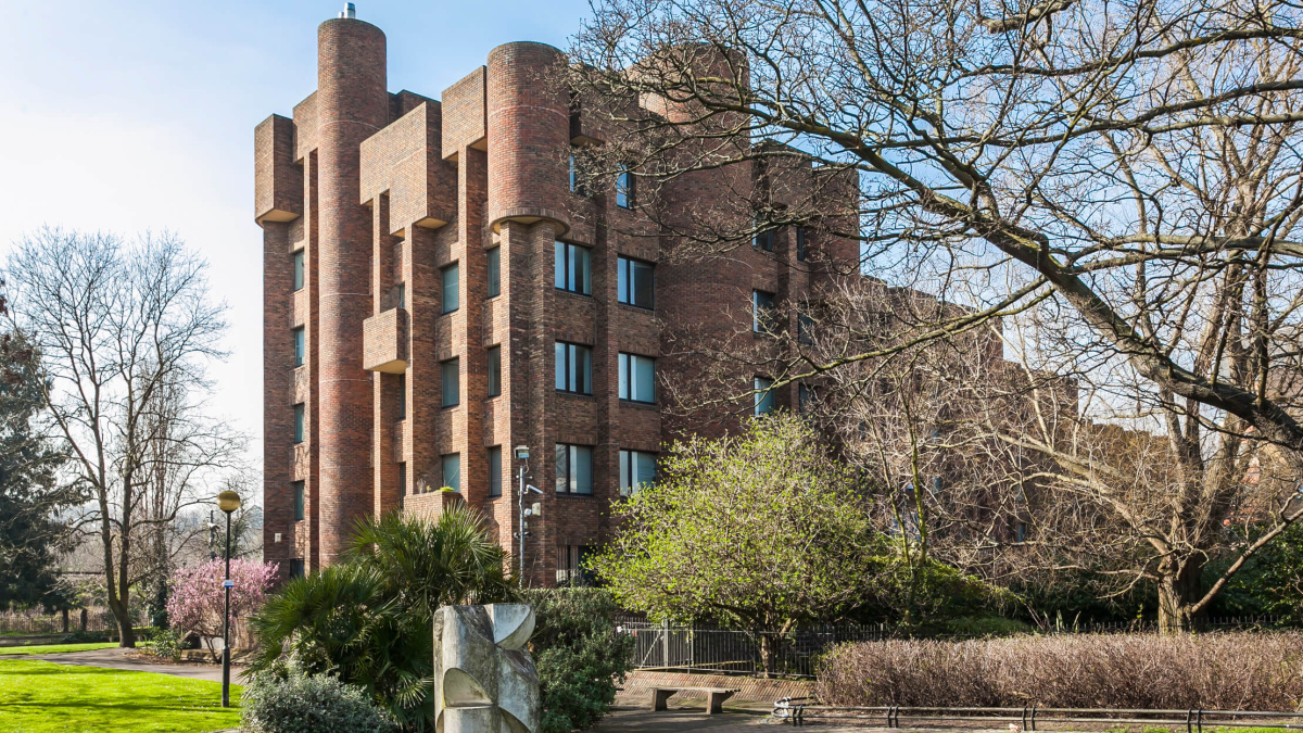 Riverdale House exterior, ©Galliard Homes.