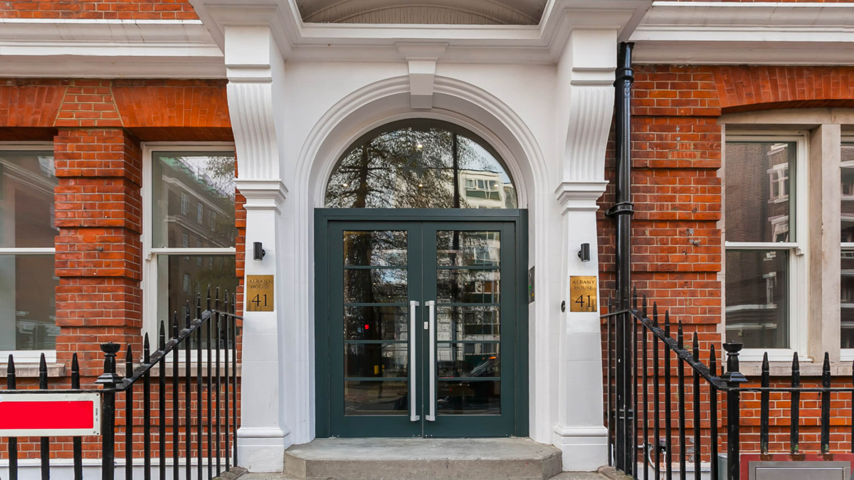 Albany House entrance, ©Galliard Homes.