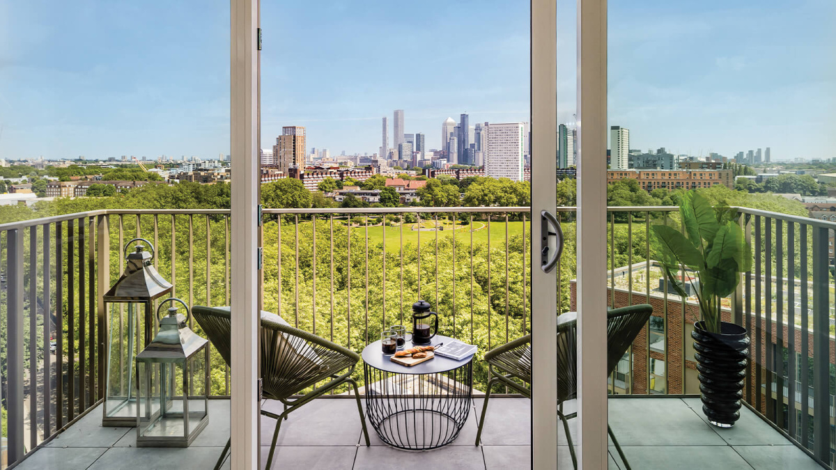 Balcony at Neptune Wharf ©Galliard Homes.