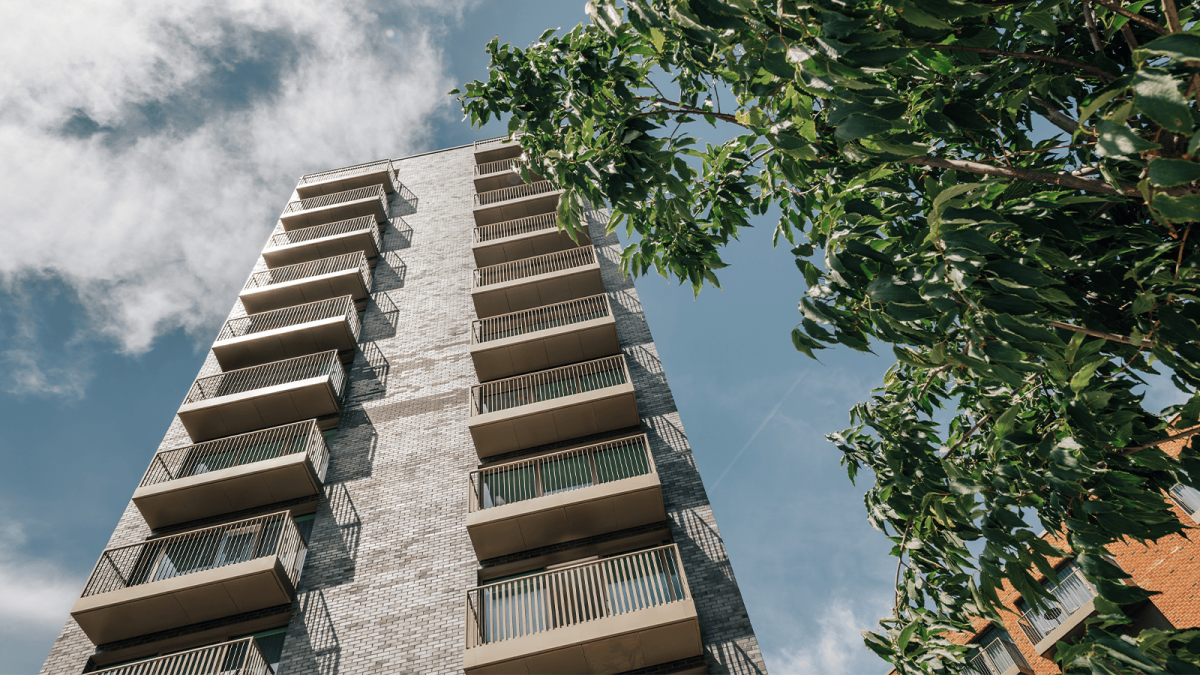 Block A exterior at Neptune Wharf ©Galliard Homes.