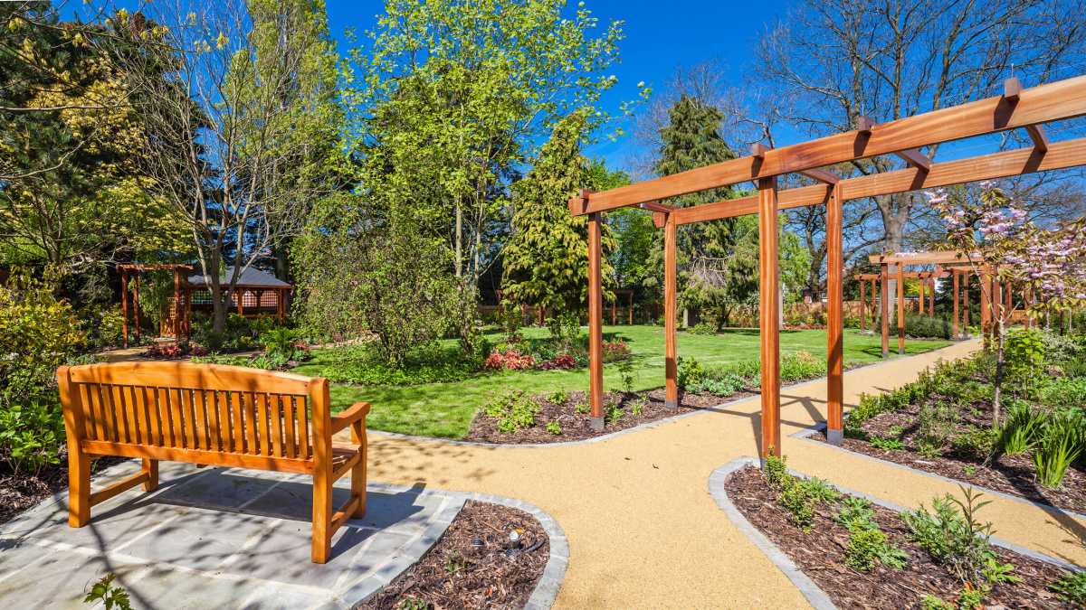 Communal courtyard at Highbeam House, ©Galliard Homes.