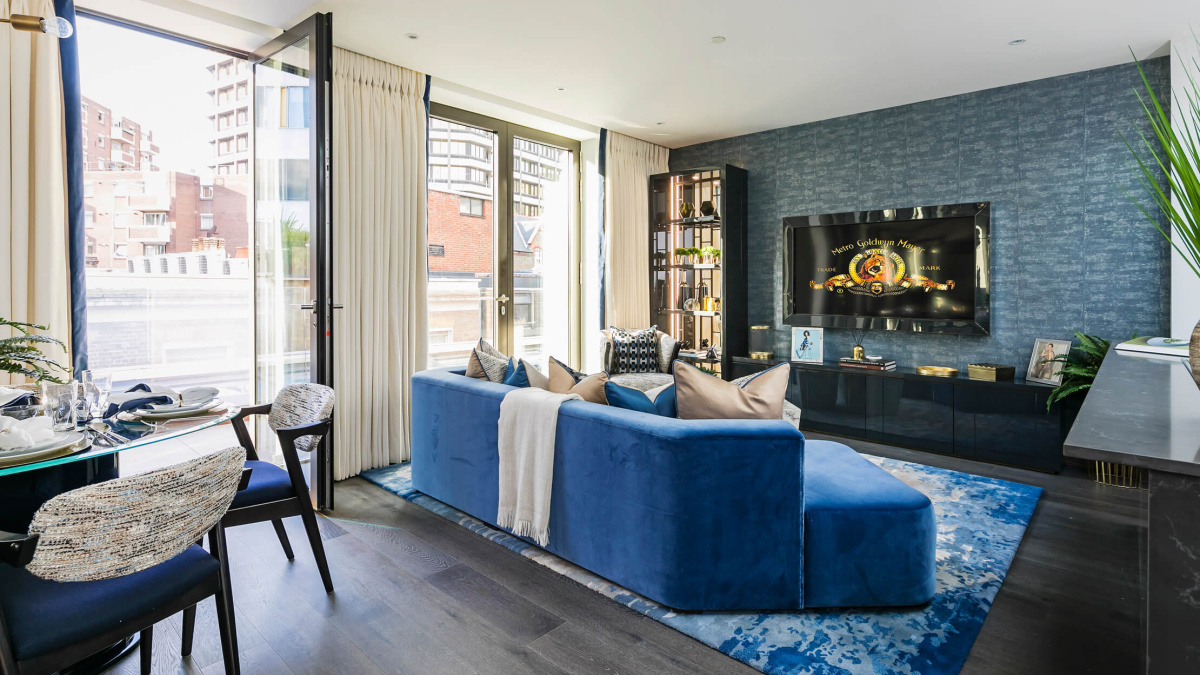 Open-plan living and dining area at Hanway Gardens, ©Galliard Homes.