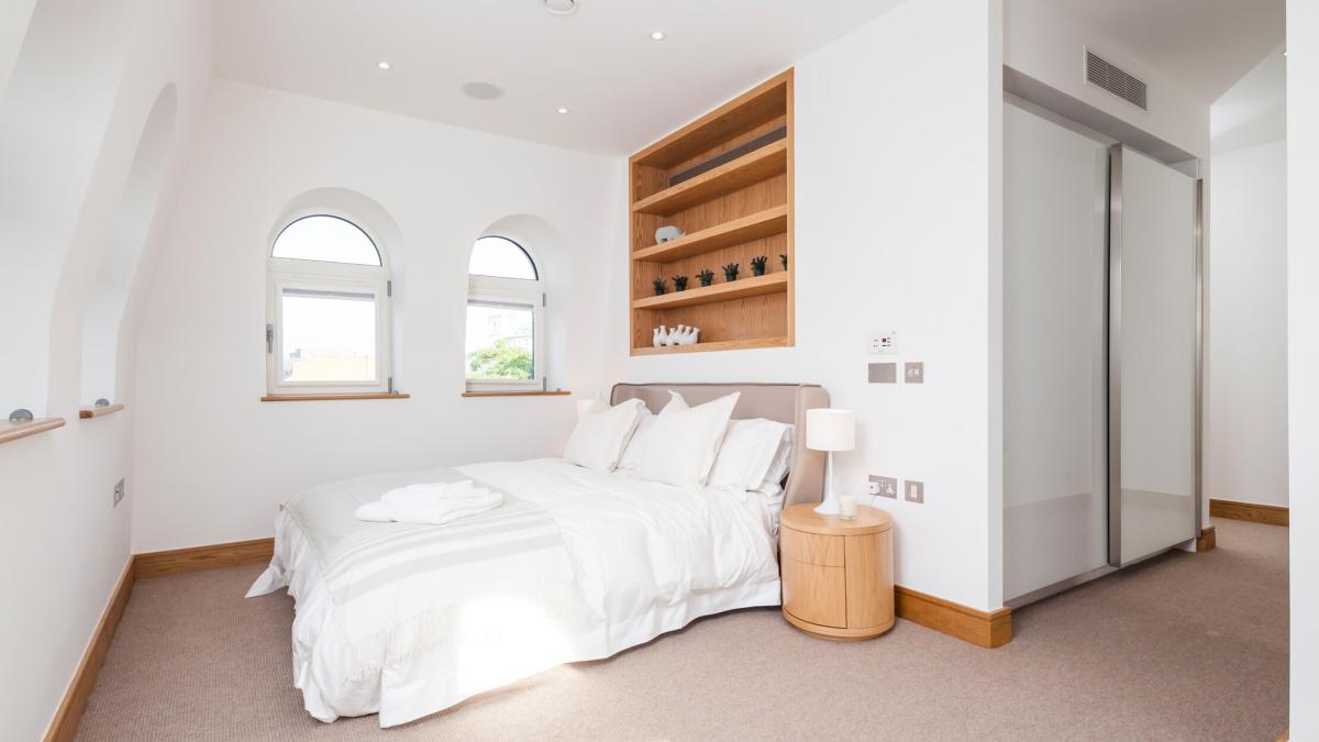 Bedroom at a Ludgate Broadway show apartment, ©Galliard Homes.