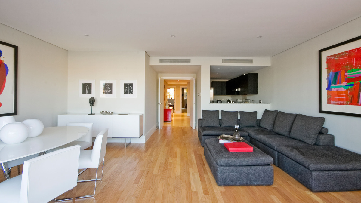 Open-plan living and dining room at a Spice Quay Heights show apartment, ©Galliard Homes.