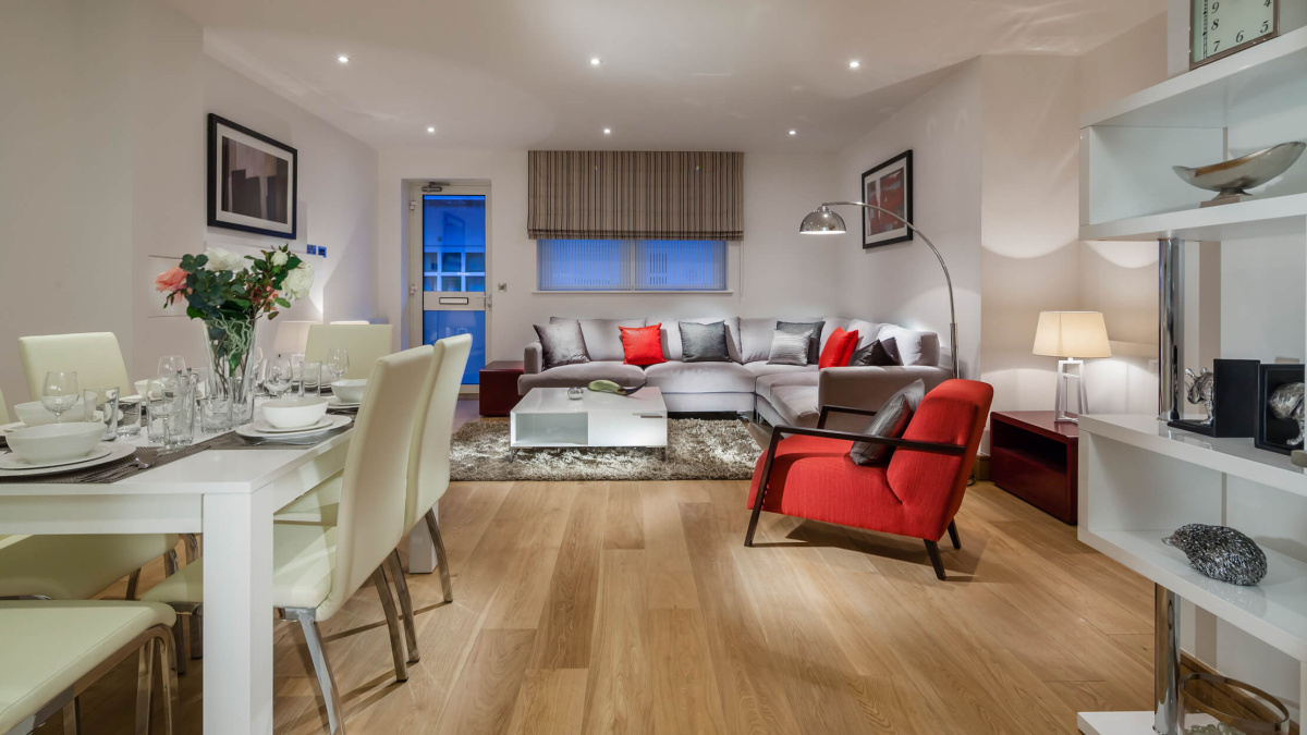 Living and dining area in Sycamore Court show apartment, ©Galliard Homes.