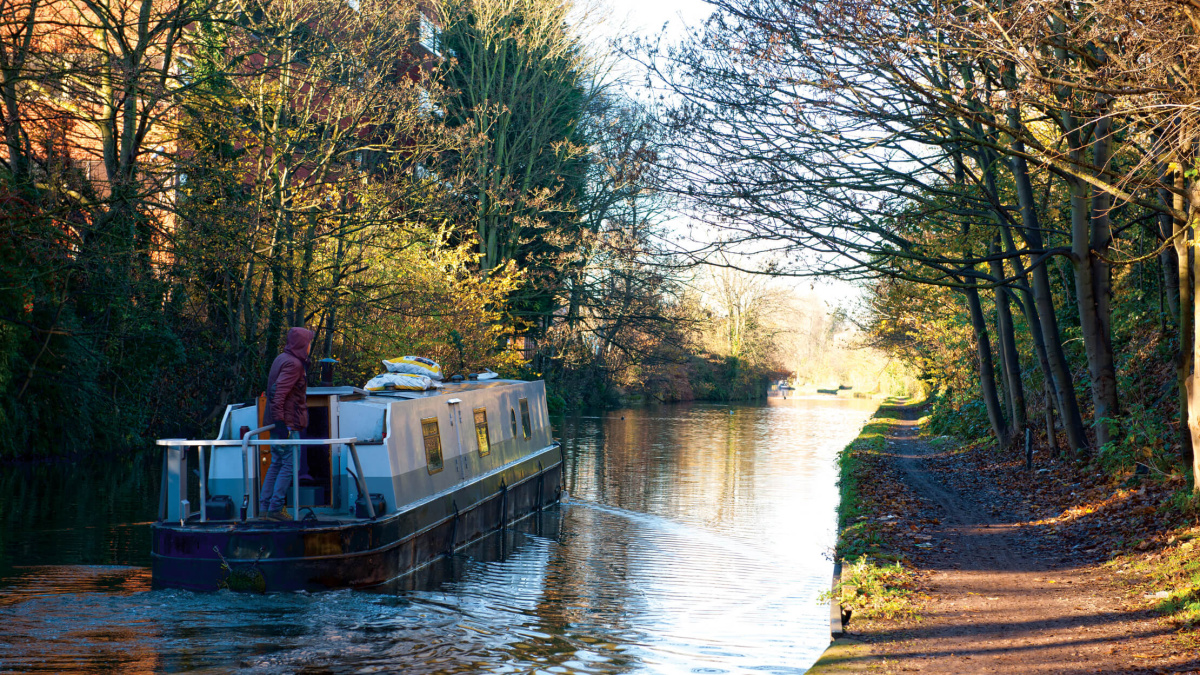 Grand Union Canal in Hayes, ©Galliard Homes.