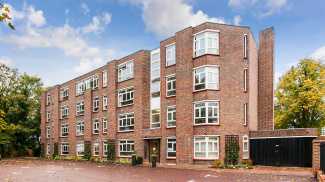 Falconwood Court exterior, ©Galliard Homes.