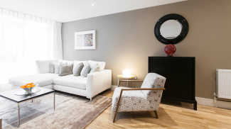 Living area at a New Capital Quay apartment, ©Galliard Homes.