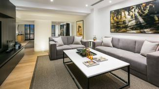 Living area in St Mary at Hill show apartment, ©Galliard Homes.