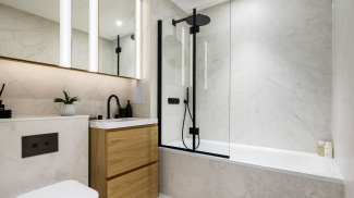 Bathroom at an Arena Quayside duplex apartment, ©Galliard Homes.
