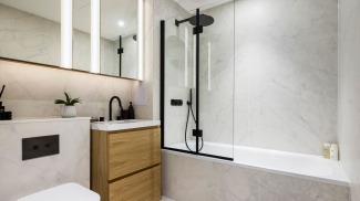 Bathroom at an Arena Quayside duplex apartment, ©Galliard Homes.
