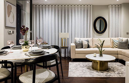 A living and dining area at Orchard Wharf