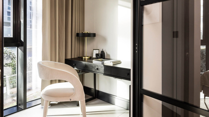 Office area at an Arena Quayside duplex apartment, ©Galliard Homes.