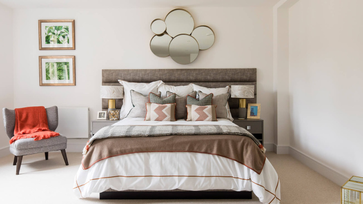 Primary bedroom at Crescent House ©Galliard Homes.