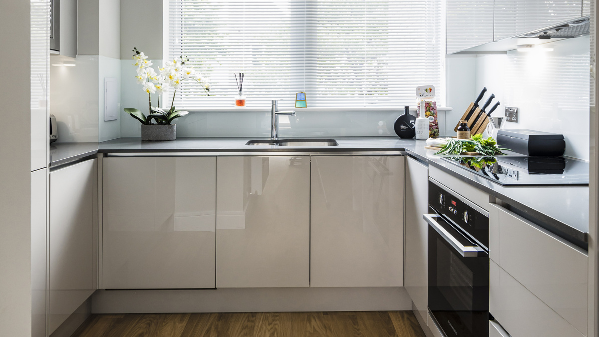 Kitchen and dining area at a Wimbledon Grounds apartment, ©Galliard Homes.