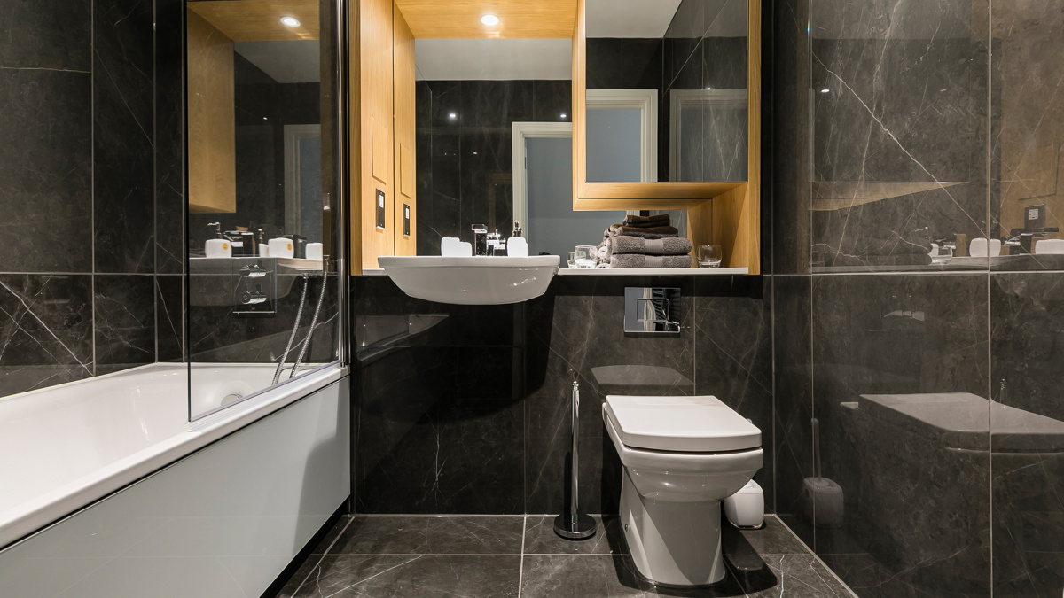 Bathroom at Crescent House, ©Galliard Homes.