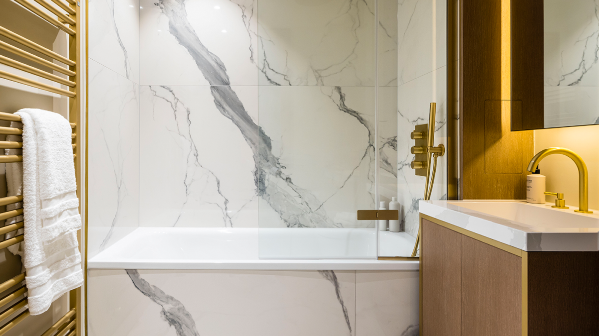 Bathroom at a TCRW SOHO apartment ©Galliard Homes.
