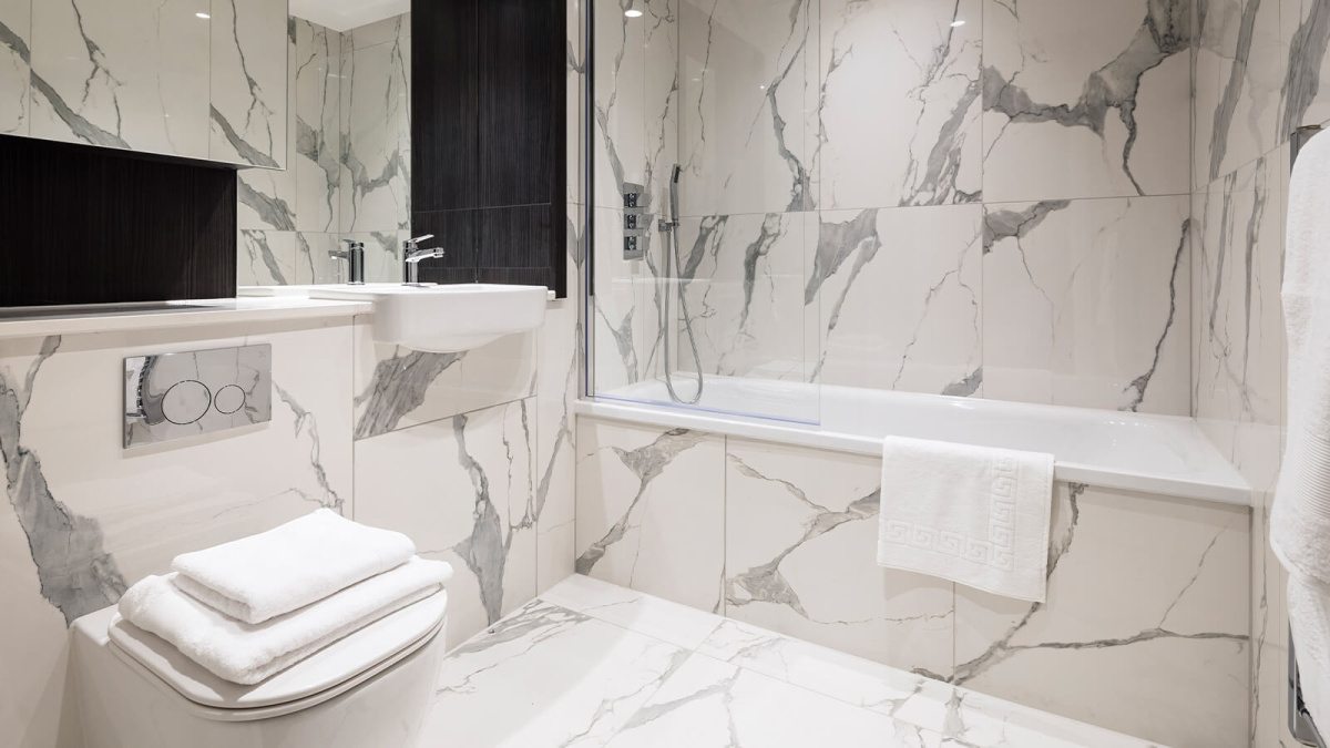 Bathroom at Neptune Wharf ©Galliard Homes.
