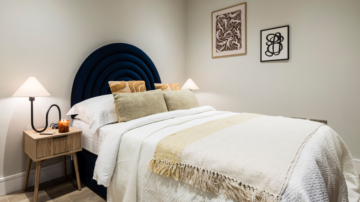 Bedroom at Neptune Wharf ©Galliard Homes.
