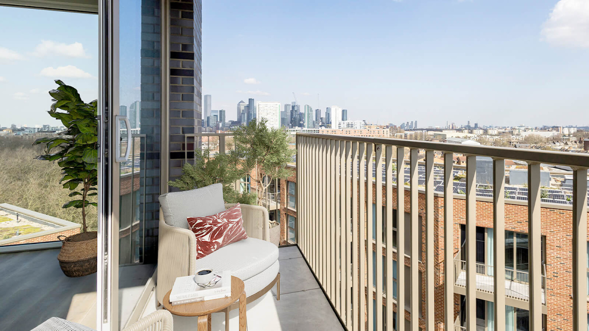 Balcony at Neptune Wharf ©Galliard Homes.