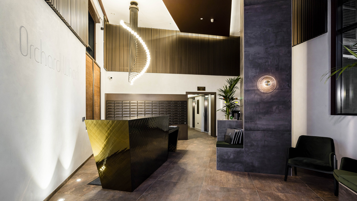 Reception foyer and concierge at Orchard Wharf, ©Galliard Homes.