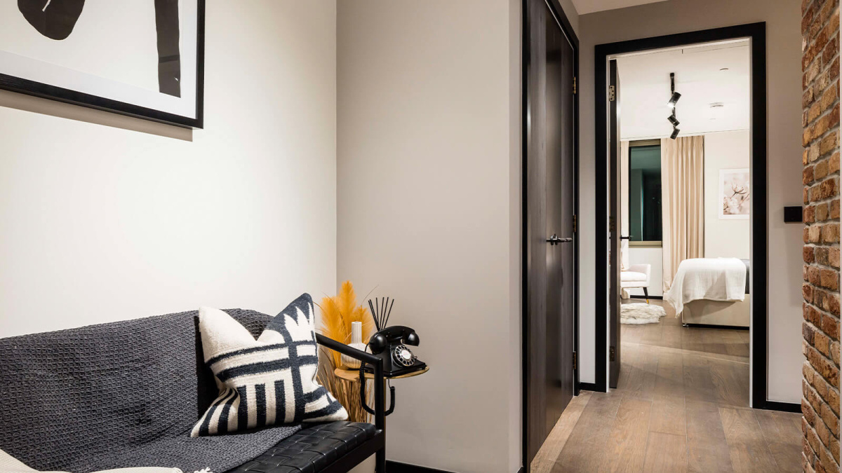Entrance hallway at a two-bedroom apartment at The Stage, ©Galliard Homes.