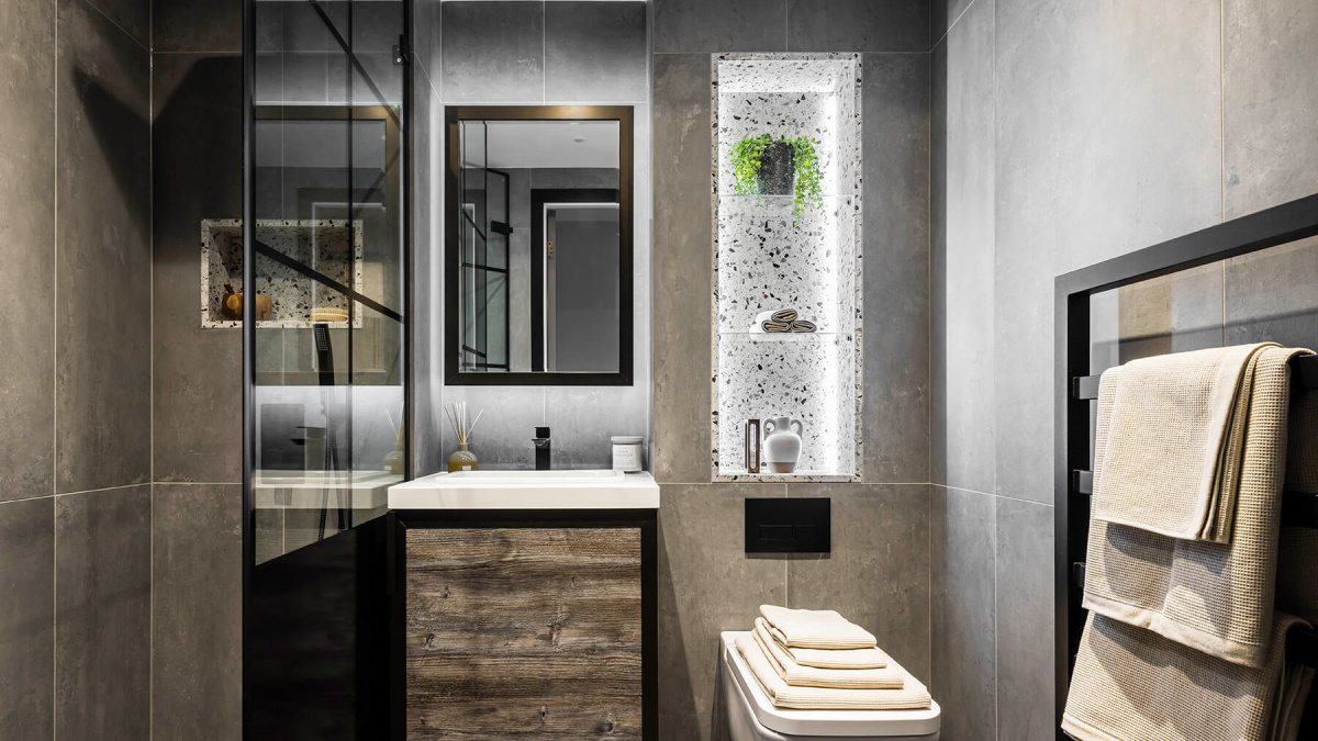 Ensuite shower room at a two-bedroom apartment at The Stage, ©Galliard Homes.