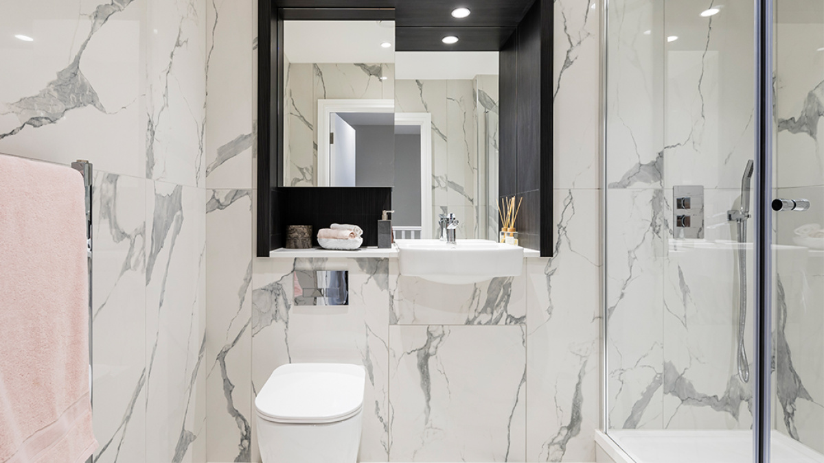 Ensuite shower room at Neptune Wharf ©Galliard Homes.