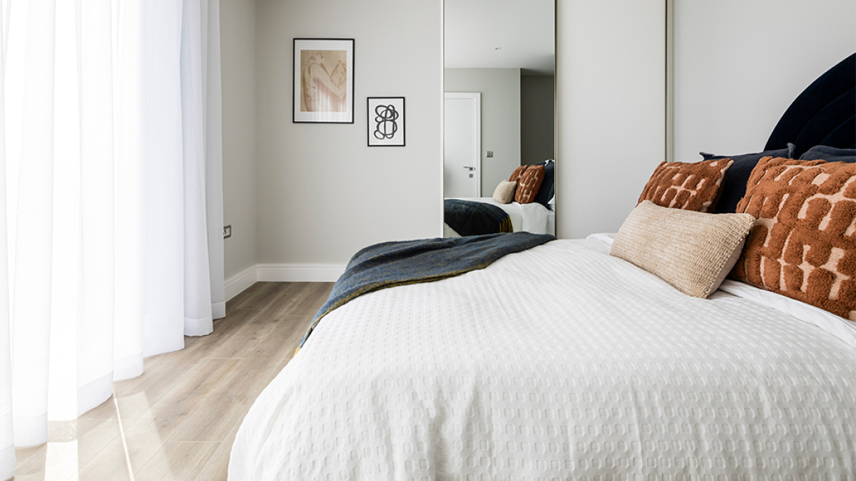 Bedroom 1 at Neptune Wharf ©Galliard Homes.