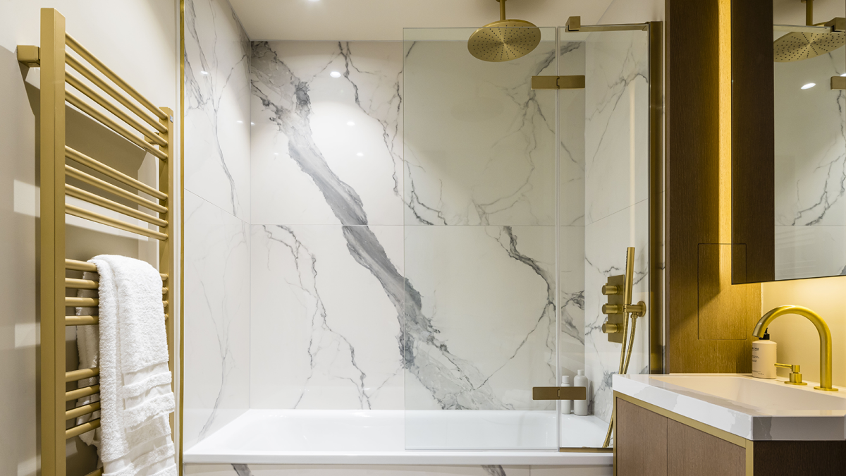Bathroom area at a TCRW SOHO apartment ©Galliard Homes.