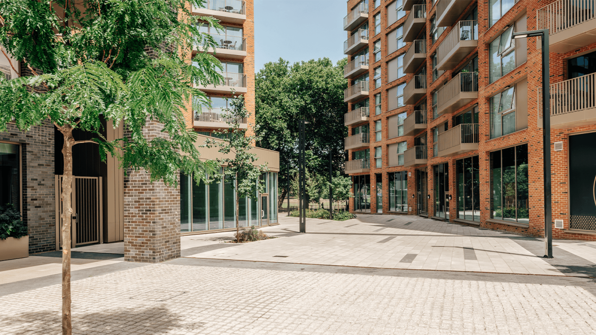 The Boulevard at Neptune Wharf ©Galliard Homes.