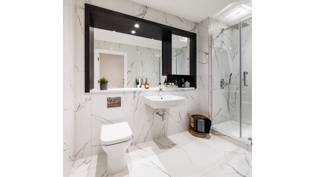 Shower room at a Timber Yard apartment, ©Galliard Homes.